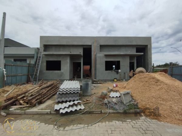 Casa de Condomínio à venda com 3 quartos, 95m², 1 suíte, 2 vagas, Avenida Juca Batista no bairro Hípica em Porto Alegre