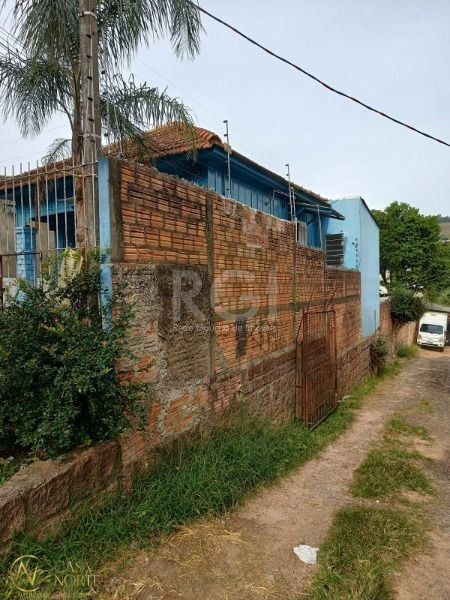 Terreno à venda  com 250m², Rua Octavio de Souza no bairro Teresópolis em Porto Alegre