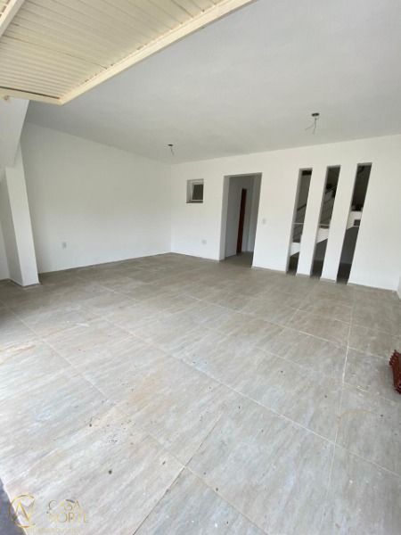 Casa à venda com 3 quartos, 202m², 2 suítes, 2 vagas, Rua Antônio Spolidoro no bairro Aberta dos Morros em Porto Alegre