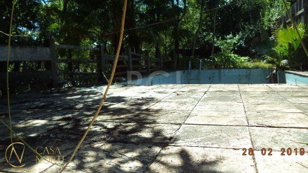 Terreno à venda  com 240m², Rua Simao Bolivar no bairro Vila Conceição em Porto Alegre