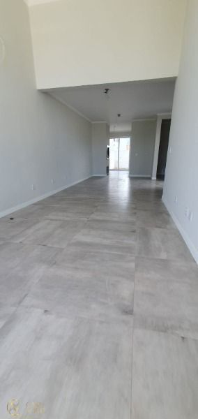 Casa à venda com 3 quartos, 99m², 1 suíte, 2 vagas, Rua Sete Mil  Duzentos e Dois no bairro Hípica em Porto Alegre