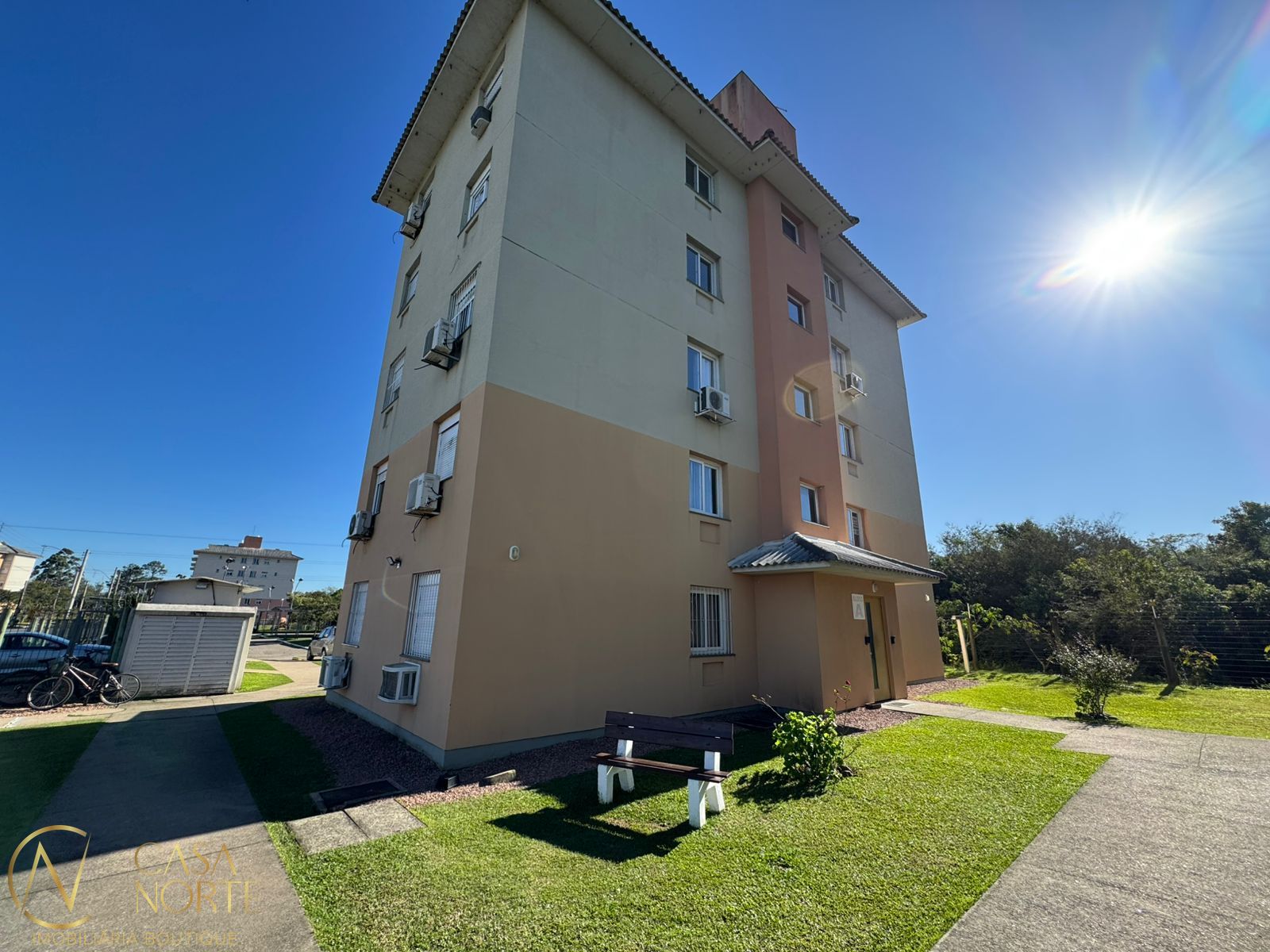 Apartamento à venda com 2 quartos, 47m², 1 vaga, Rua Napoleao Jacques da Rosa no bairro Restinga em Porto Alegre