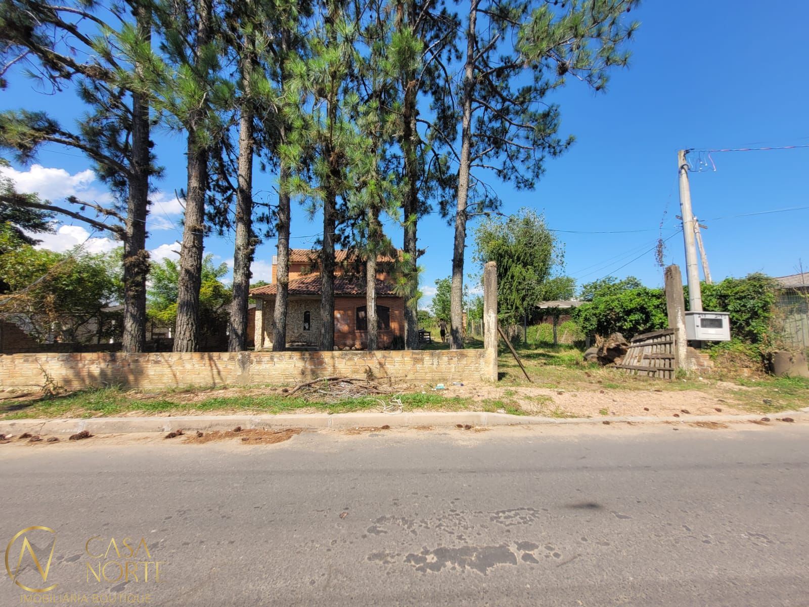 Terreno à venda  com 770m², Rua Mercedes Azzolini no bairro Ponta Grossa em Porto Alegre