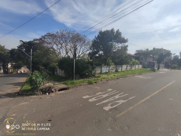 Terreno à venda  com 968m², Rua Doutor Raul Moreira no bairro Cristal em Porto Alegre