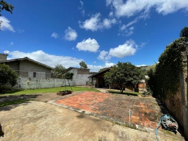 Casa à venda com 2 quartos, 104m², 1 suíte, 6 vagas, Estrada Júlio Antônio Pereira no bairro Hípica em Porto Alegre