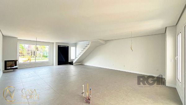 Casa de Condomínio à venda com 3 quartos, 180m², 3 suítes, 2 vagas, Rua Monsenhor Augusto Dalvit no bairro Aberta dos Morros em Porto Alegre