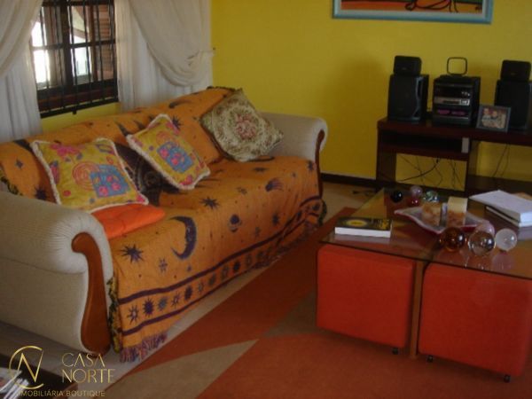 Casa à venda com 4 quartos, 500m², 1 suíte, 1 vaga, Rua Imeram Teixeira Cabeleira no bairro Ipanema em Porto Alegre
