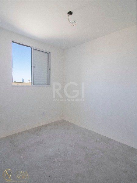 Apartamento à venda com 2 quartos, 43m², 1 vaga, Avenida Ernesto Neugebauer no bairro Humaitá em Porto Alegre