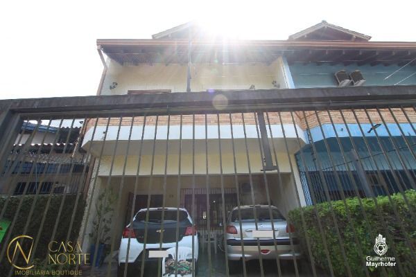 Casa à venda com 4 quartos, 200m², 1 suíte, 3 vagas, Rua Doutor Pio Angelo no bairro Ipanema em Porto Alegre