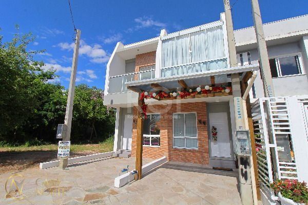 Casa à venda , 107m², 2 suítes, 1 vaga, Rua Vacaria no bairro Hípica em Porto Alegre
