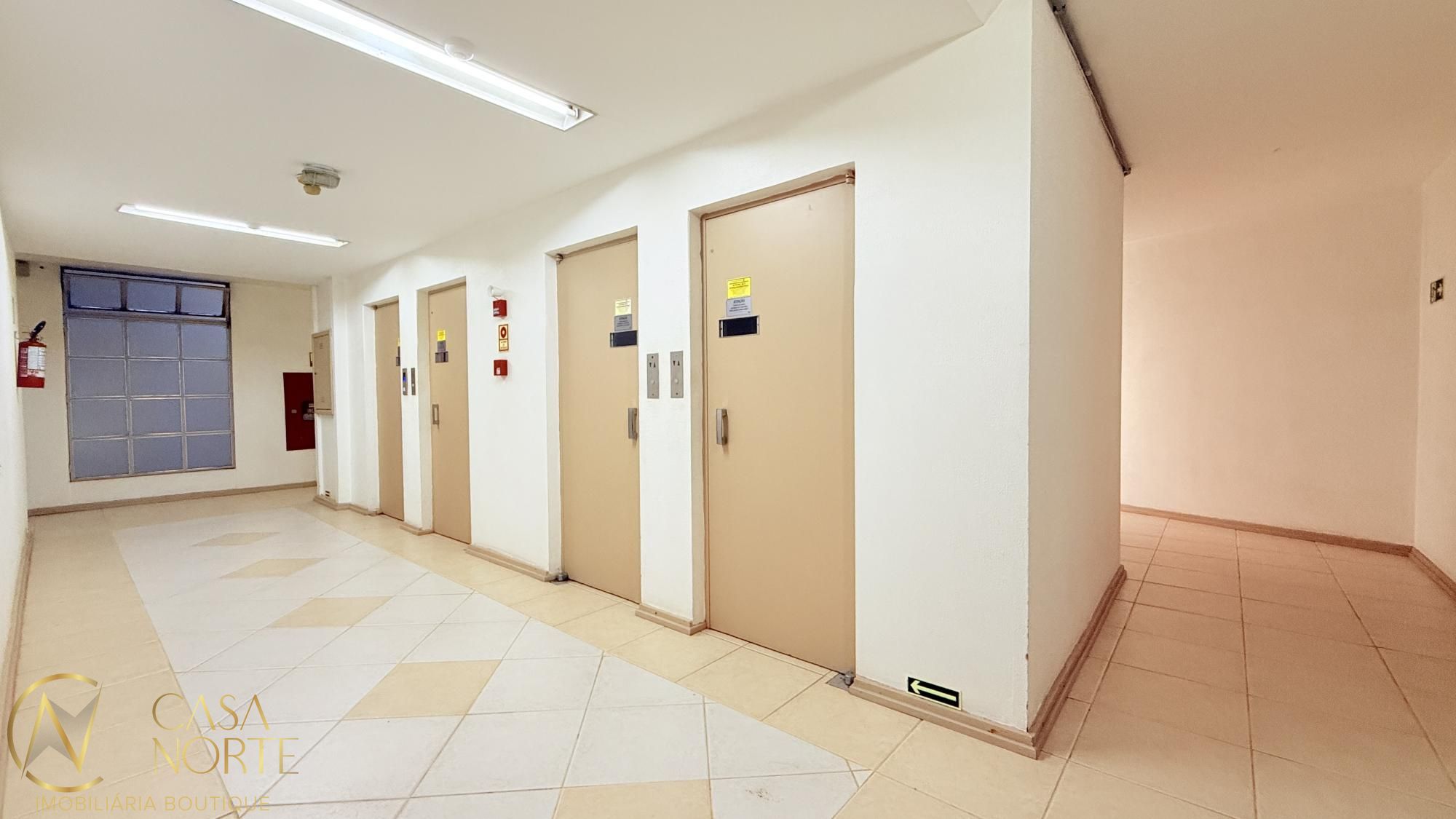 Apartamento à venda com 3 quartos, 106m², 1 suíte, 1 vaga, Rua Anita Garibaldi no bairro Boa Vista em Porto Alegre