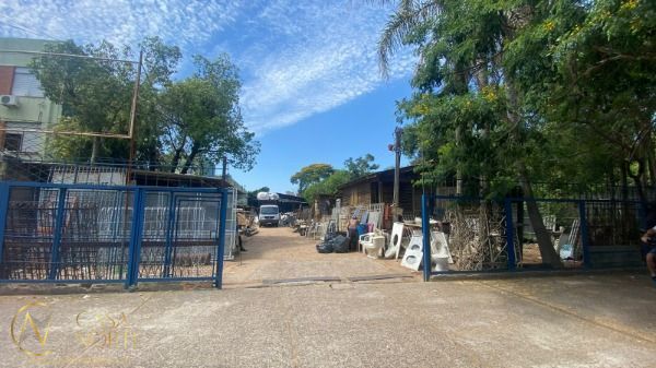 Terreno à venda  com 1468m², Rua Coronel Massot no bairro Cristal em Porto Alegre