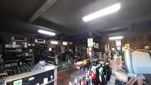 Prédio Comercial à venda , 434m², Avenida Eduardo Prado no bairro Cavalhada em Porto Alegre
