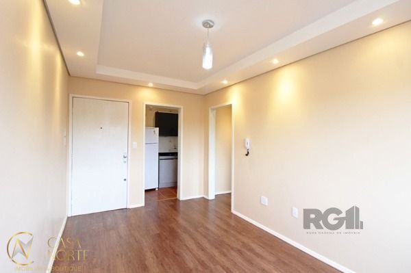 Apartamento à venda com 1 quarto, 37m², Rua Marechal Hermes no bairro Camaquã em Porto Alegre