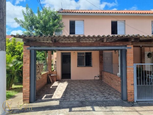 Sobrado à venda com 2 quartos, 48m², 1 suíte, 1 vaga, Rua Atílio Supertti no bairro Vila Nova em Porto Alegre