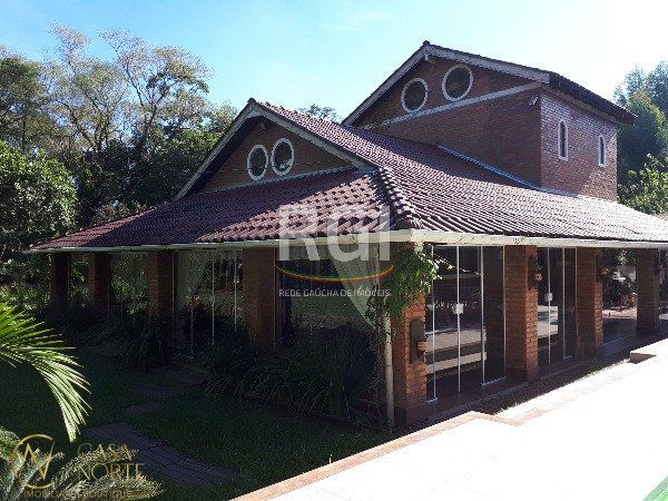 Sítio à venda com 3 quartos, 364m², 1 suíte, 2 vagas, Beco Passo da Taquara no bairro São Caetano em Porto Alegre
