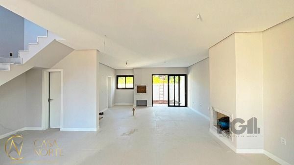 Casa de Condomínio à venda com 3 quartos, 177m², 3 suítes, 2 vagas, Rua Sinai no bairro Ipanema em Porto Alegre