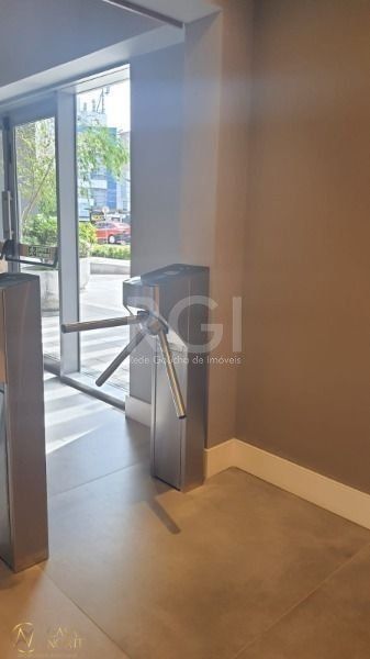 Sala Comercial à venda , 35m², Rua Doutor Armando Barbedo no bairro Tristeza em Porto Alegre
