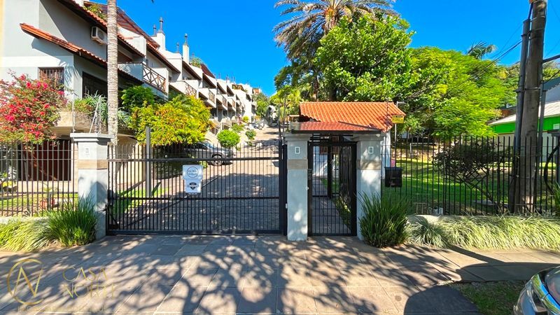 Casa de Condomínio à venda com 3 quartos, 174m², 1 suíte, 3 vagas, Rua Landel de Moura no bairro Tristeza em Porto Alegre