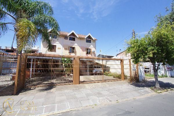 Casa de Condomínio à venda com 3 quartos, 97m², 1 vaga, Rua Alvaro Guterres no bairro Tristeza em Porto Alegre
