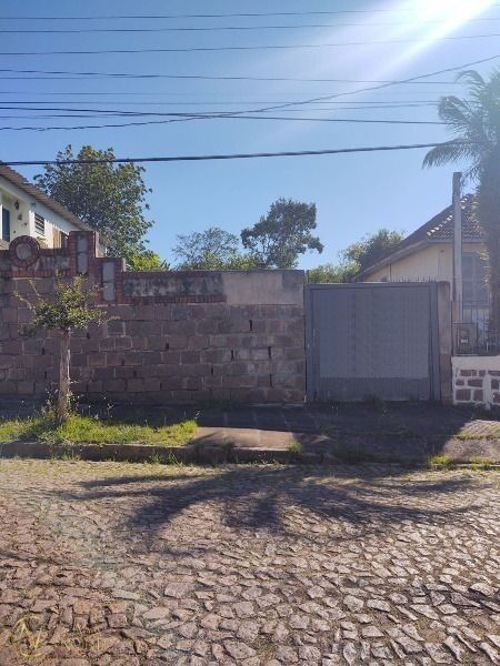 Terreno à venda , 340m², Rua Alfredo Varela no bairro Teresópolis em Porto Alegre