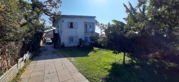 Casa à venda com 4 quartos, 300m², 4 vagas, Estrada Campo Novo no bairro Ipanema em Porto Alegre