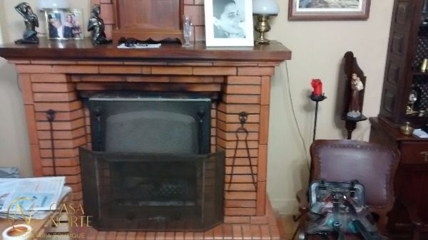 Casa à venda com 3 quartos, 400m², 1 suíte, 2 vagas, Rua Coronel Leonardo Ribeiro no bairro Glória em Porto Alegre