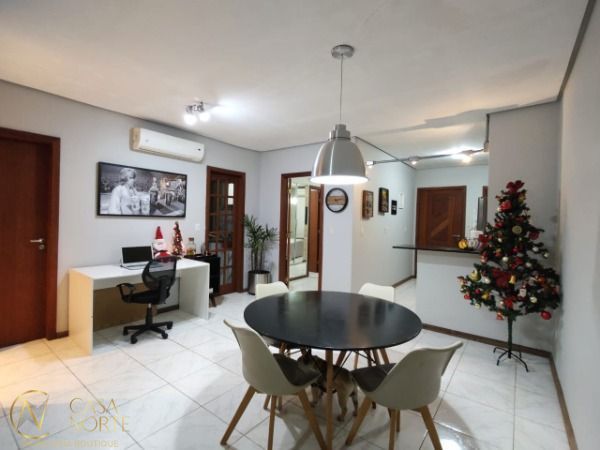 Casa à venda com 2 quartos, 79m², 1 suíte, 1 vaga, Rua Constantino Fernando Onorato Bottin no bairro Hípica em Porto Alegre