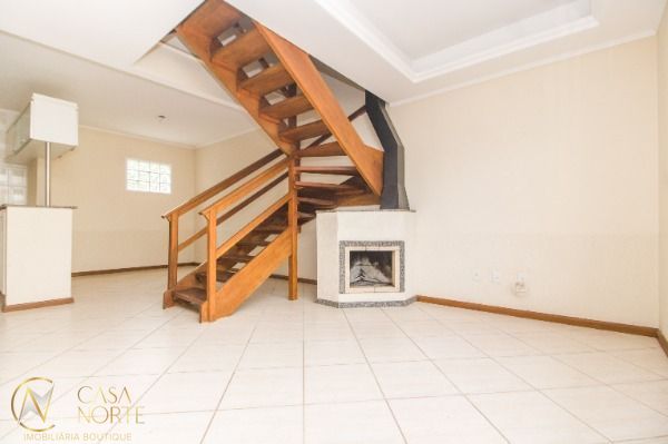 Casa de Condomínio à venda com 3 quartos, 165m², 1 suíte, 3 vagas, Imperial no bairro Ipanema em Porto Alegre
