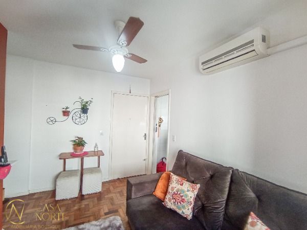 Apartamento à venda com 2 quartos, 46m², 1 vaga, Rua Coronel Massot no bairro Cristal em Porto Alegre