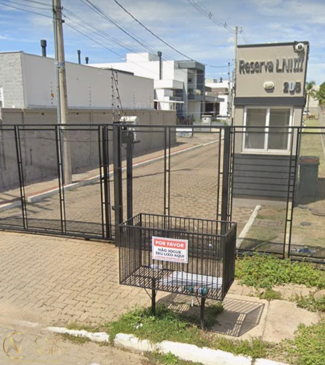 Casa de Condomínio à venda com 3 quartos, 140m², 1 suíte, 2 vagas, Rua Irany de Oliveira Sant'anna no bairro Hípica em Porto Alegre