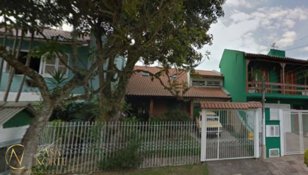 Casa à venda com 3 quartos, 300m², 1 suíte, 2 vagas, Engenheiro Renato Costa Leite no bairro Ipanema em Porto Alegre