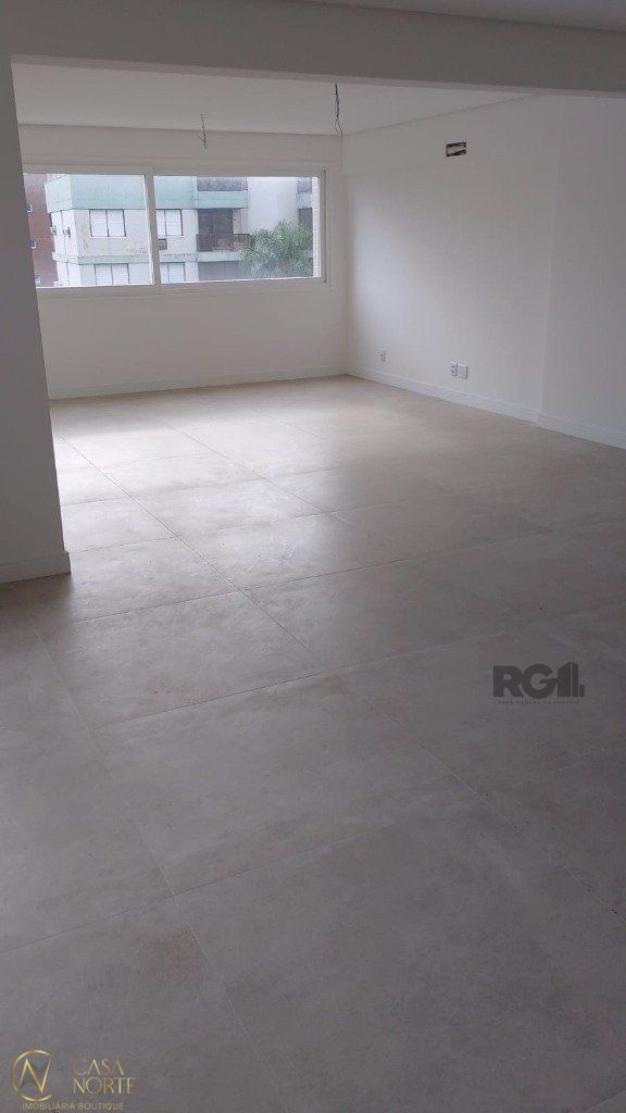 Apartamento à venda com 3 quartos, 136m², 1 suíte, 2 vagas, Rua Cândido Silveira no bairro Auxiliadora em Porto Alegre