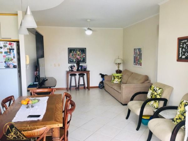Apartamento à venda com 2 quartos, 68m², 1 suíte, 1 vaga, Rua Conde de Porto Alegre no bairro Floresta em Porto Alegre