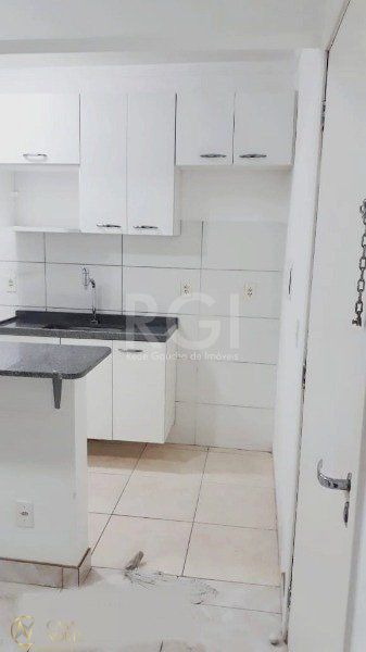 Cobertura à venda com 2 quartos, 93m², 1 suíte, 1 vaga, Rua Engenheiro Sadi Castro no bairro Sarandi em Porto Alegre