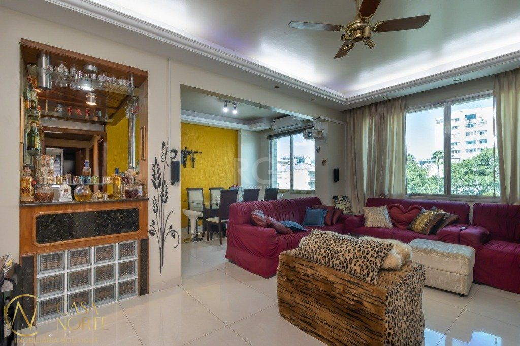 Apartamento à venda com 2 quartos, 113m², Avenida Cristovao Colombo no bairro Floresta em Porto Alegre