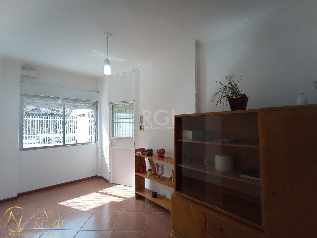 Apartamento à venda com 2 quartos, 75m², Avenida Guido Mondin no bairro São Geraldo em Porto Alegre