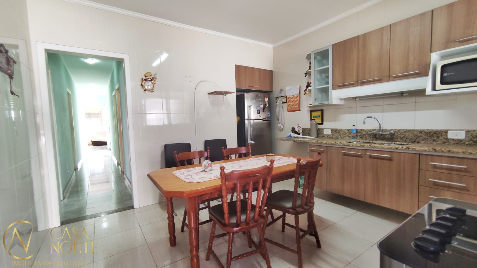 Casa à venda com 3 quartos, 180m², 1 suíte, 3 vagas, Rua Nicolau Copérnico no bairro Sarandi em Porto Alegre