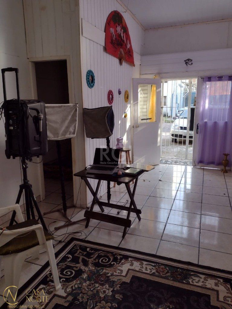 Terreno à venda  com 396m², Rua Piaui no bairro Santa Maria Goretti em Porto Alegre