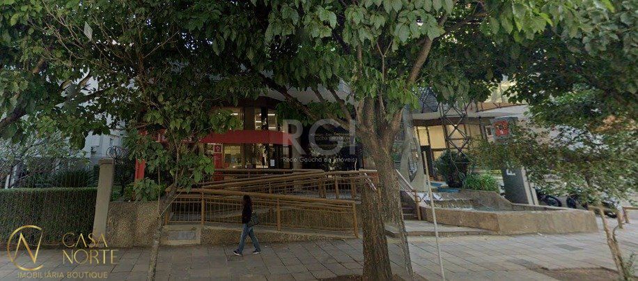 Sala Comercial à venda , 121m², Avenida Carlos Gomes no bairro Auxiliadora em Porto Alegre