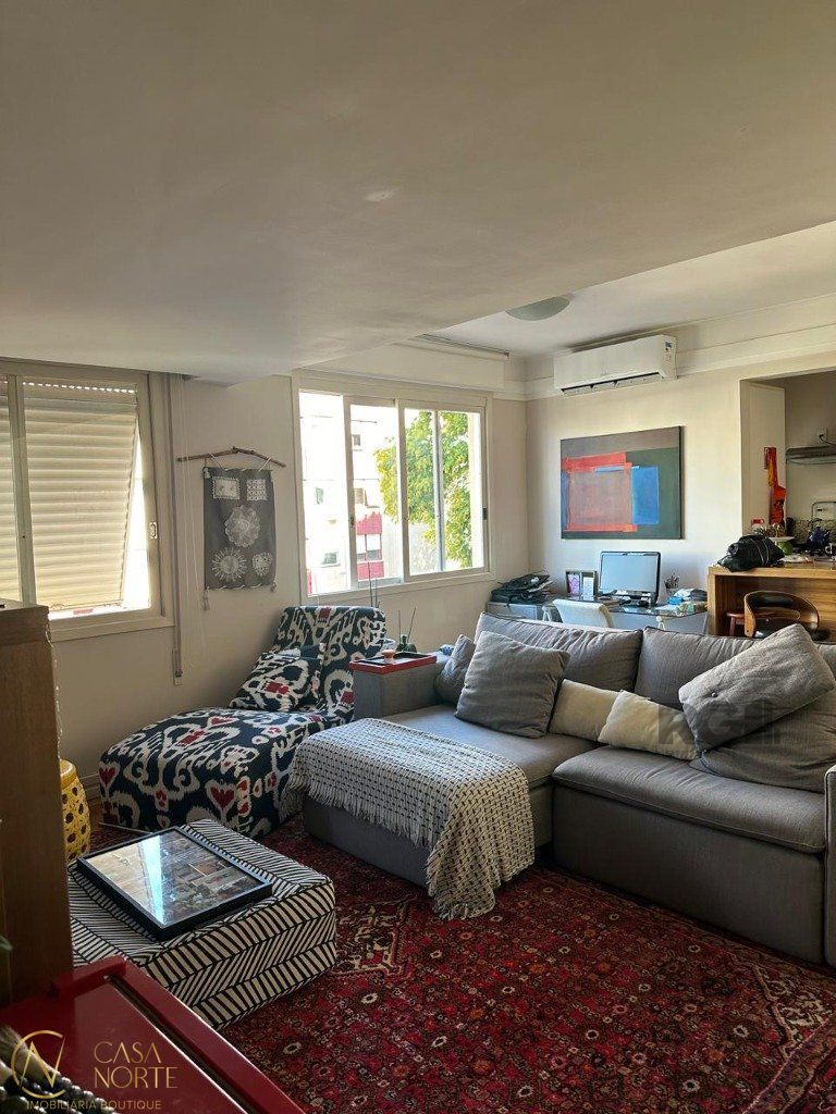 Apartamento à venda com 2 quartos, 73m², 1 vaga, Rua Carlos Von Koseritz no bairro São João em Porto Alegre