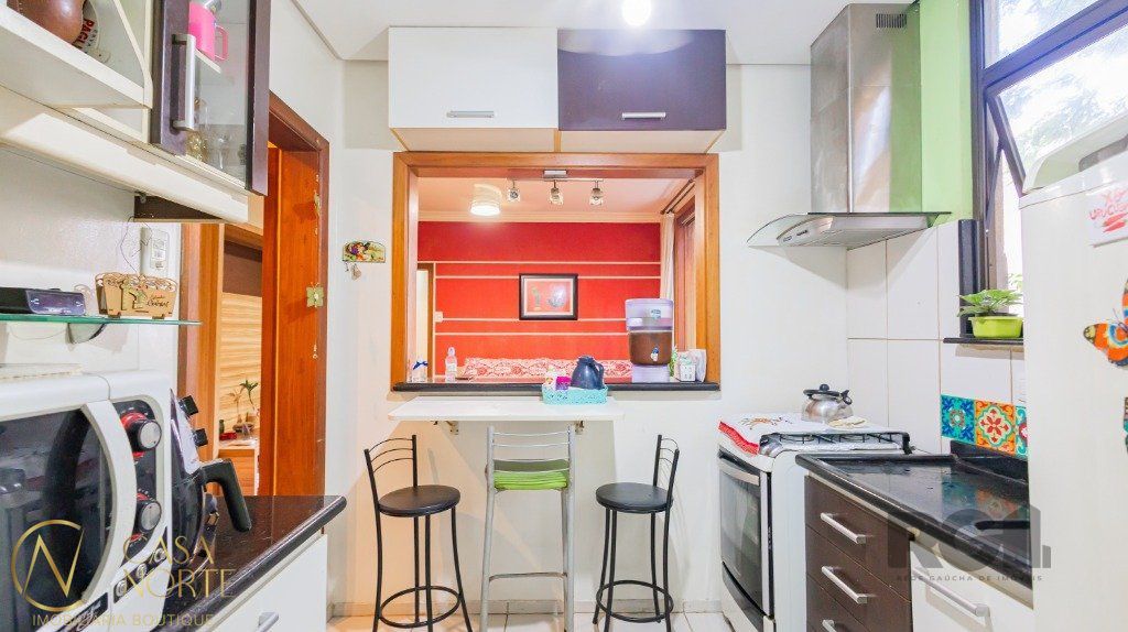 Apartamento à venda com 2 quartos, 65m², Avenida Cristóvão Colombo no bairro Moinhos de Vento em Porto Alegre