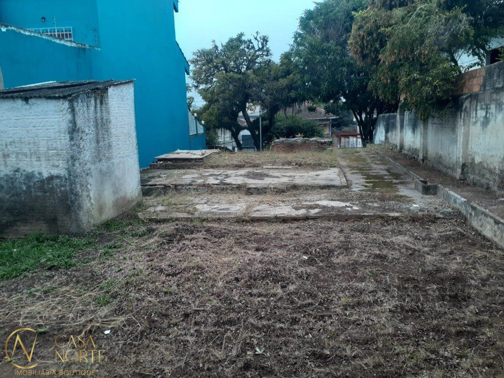 Terreno à venda  com 242m², Rua Doze de Outubro no bairro Partenon em Porto Alegre