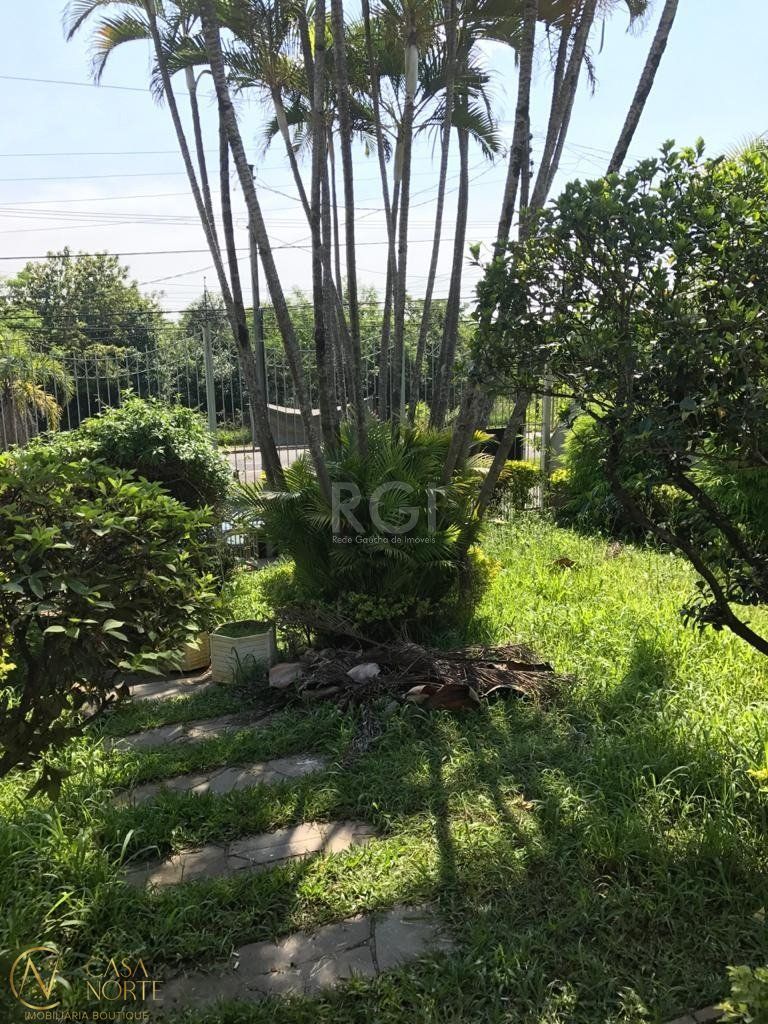 Casa à venda com 3 quartos, 250m², 1 suíte, 2 vagas, Avenida Manoel Elias no bairro Jardim Leopoldina em Porto Alegre