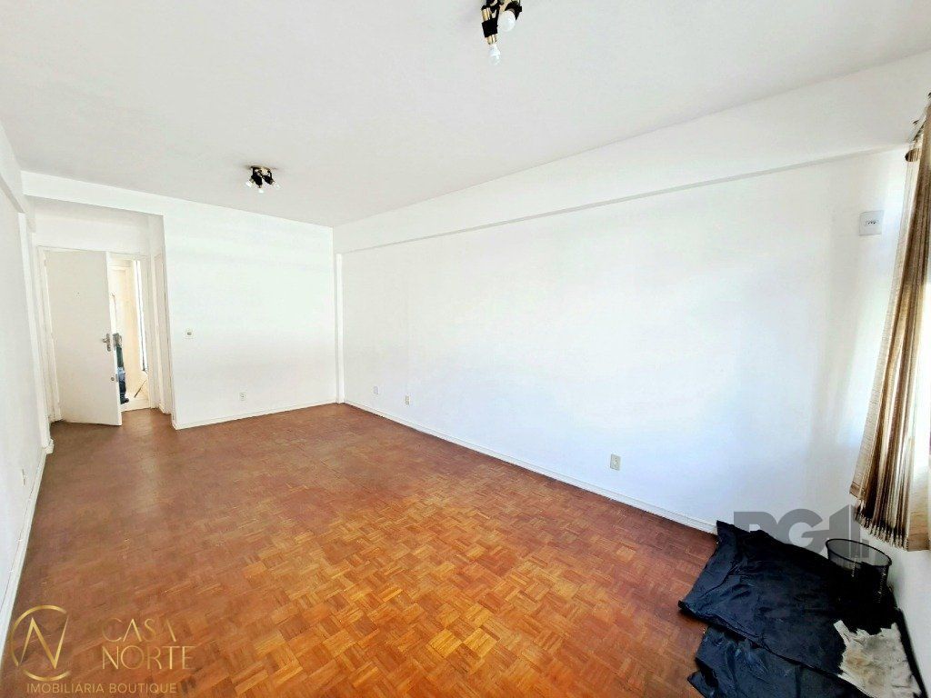 Sala Comercial à venda , 25m², Avenida Cristovao Colombo no bairro Floresta em Porto Alegre