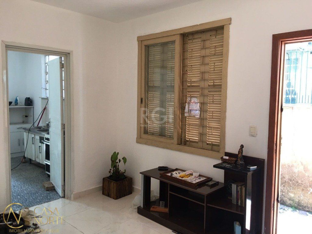 Casa à venda com 1 quarto, 70m², Avenida Pernambuco no bairro Floresta em Porto Alegre