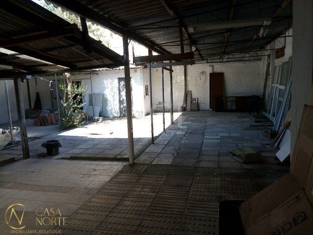 Casa à venda com 2 quartos, 300m², 1 suíte, 3 vagas, Travessa Americo Silveira no bairro Cristo Redentor em Porto Alegre