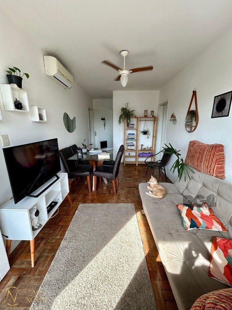 Apartamento à venda com 1 quarto, 47m², 1 vaga, Rua Visconde de Pelotas no bairro Passo da Areia em Porto Alegre