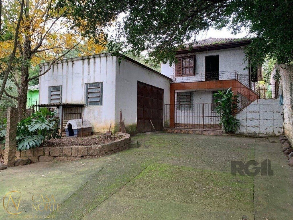 Geminado à venda com 3 quartos, 12m², 2 vagas, Avenida Belem Velho no bairro Vila Nova em Porto Alegre