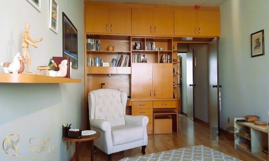 Sala Comercial à venda , 29m², 1 vaga, Avenida Cristóvão Colombo no bairro Floresta em Porto Alegre